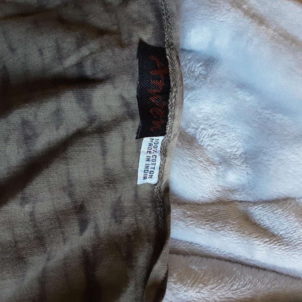 Elegant Tan and Black Fringe Scarf - Picture 2 of 2